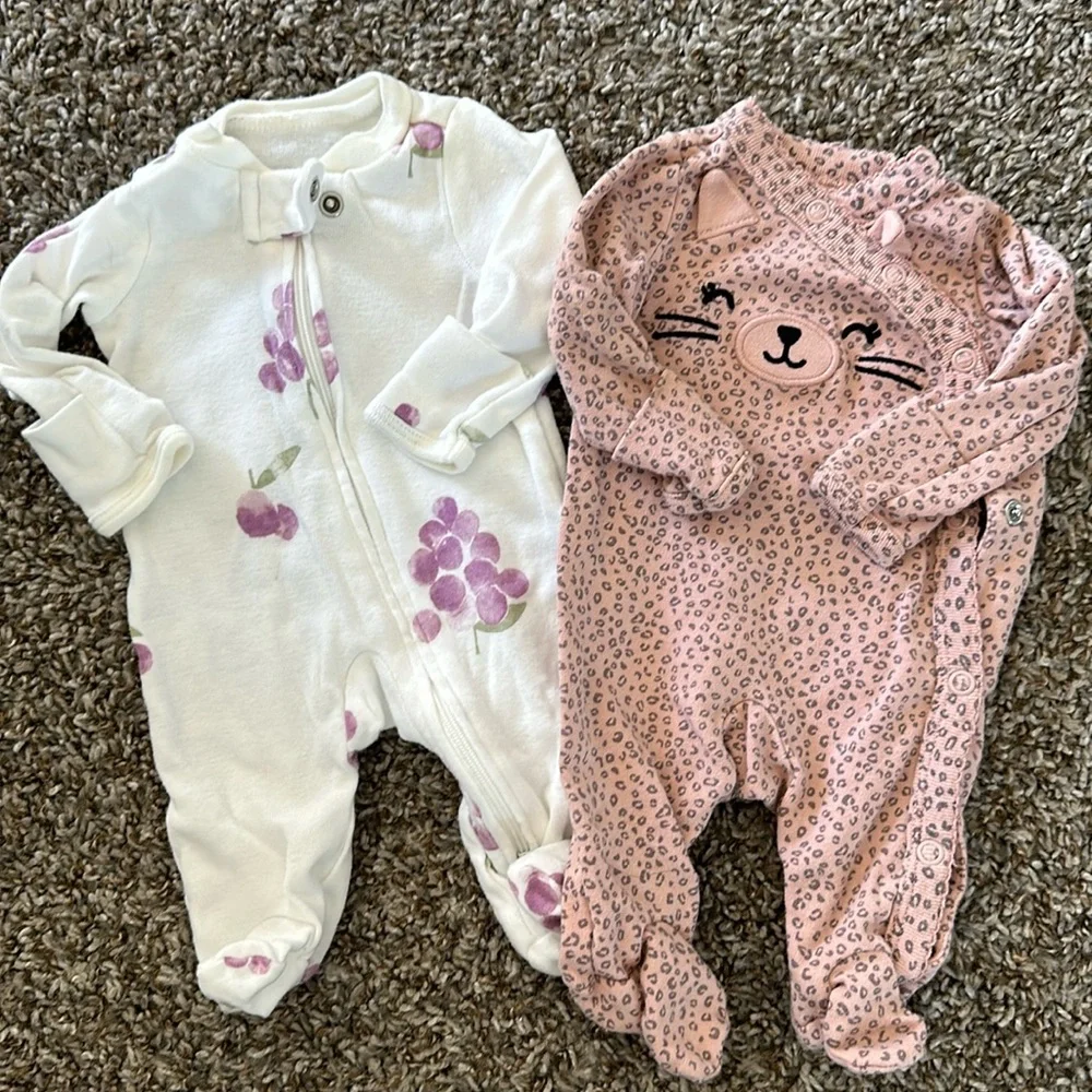 Premie girl sleepers - Picture 1 of 1